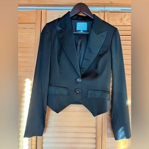 Guess by Marciano Black Tuxedo Blazer. Made in Italy. Size XS (42)